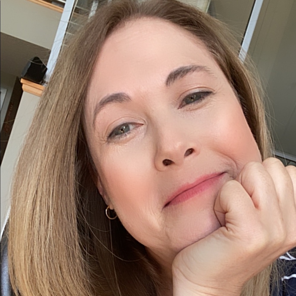 Meet your Posher, Leslie